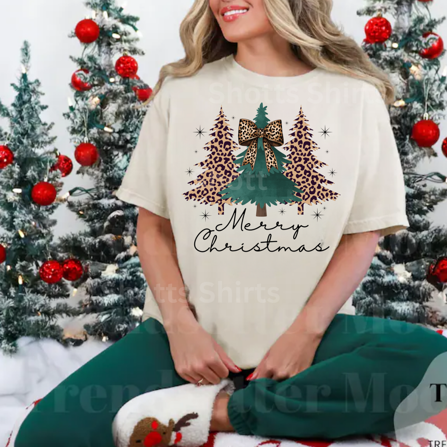 Green and lepoard Christmas tree